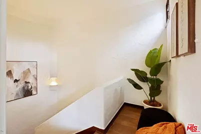 857 S Curson Ave, Los Angeles, CA 90036 - Photo 5