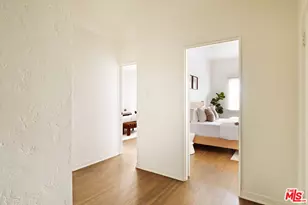 857 S Curson Ave, Los Angeles, CA 90036 - Photo 29