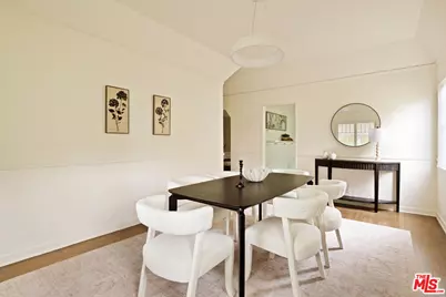 857 S Curson Ave, Los Angeles, CA 90036 - Photo 13