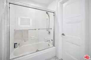 7714 Via Sorrento, Burbank, CA 91504 - Photo 23
