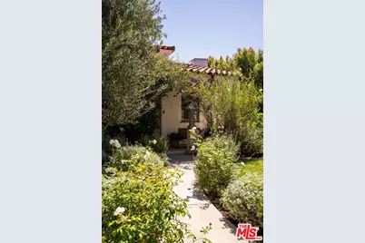 1654 Stearns Dr, Los Angeles, CA 90035 - Photo 3