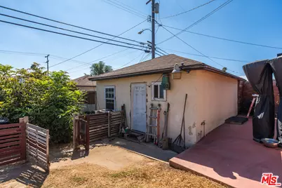 12214 Bremerton Way, Los Angeles, CA 90061 - Photo 23