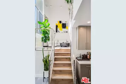 2222 6th St #B, Santa Monica, CA 90405 - Photo 11