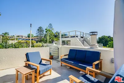 2222 6th St #B, Santa Monica, CA 90405 - Photo 17