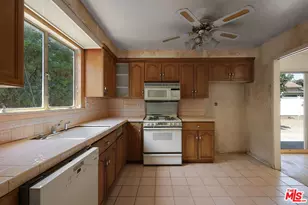 6437 Penfield Ave, Los Angeles, CA 91367 - Photo 13