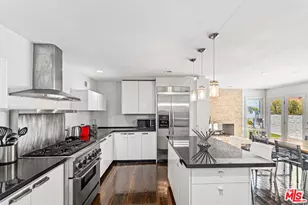 7561 Devista Dr, Los Angeles, CA 90046 - Photo 15
