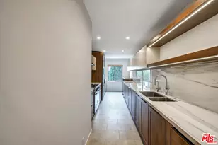 439 N Doheny Dr, Beverly Hills, CA 90210 - Photo 17