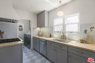 2948 S Norton Ave, Los Angeles, CA 90018 - Photo 15