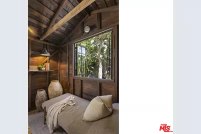 2948 S Norton Ave, Los Angeles, CA 90018 - Photo 43
