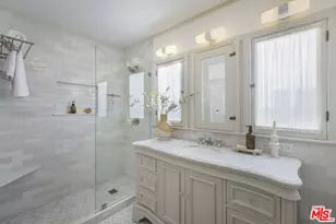 2948 S Norton Ave, Los Angeles, CA 90018 - Photo 25