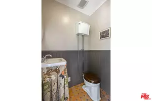 2948 S Norton Ave, Los Angeles, CA 90018 - Photo 19
