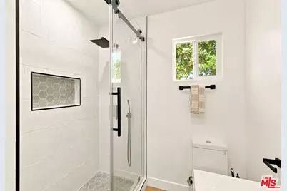 5617 Loveland St, Bell Gardens, CA 90201 - Photo 17