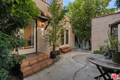 837 Westmount Dr, West Hollywood, CA 90069 - Photo 37