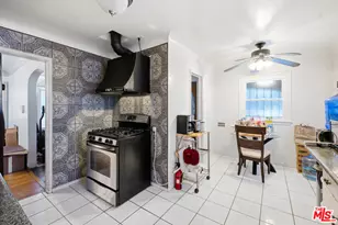 3237 W 74th St, Los Angeles, CA 90043 - Photo 15