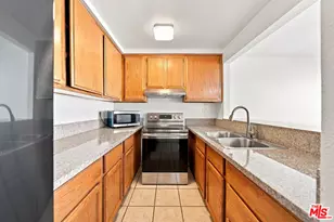 435 S Virgil Ave, Los Angeles, CA 90020 - Photo 9