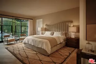 2331 Chislehurst Dr, Los Angeles, CA 90027 - Photo 13