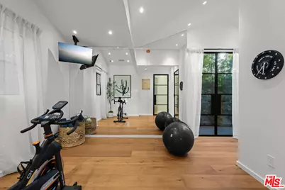 745 Sunset Ave, Venice, CA 90291 - Photo 19