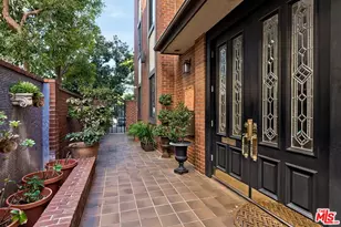 403 N Palm Dr, Beverly Hills, CA 90210 - Photo 17