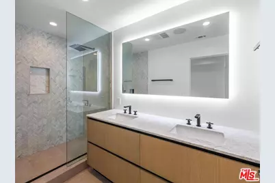 5623 Murray Ln, Los Angeles, CA 90016 - Photo 33