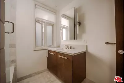 447 N Doheny Dr #104, Beverly Hills, CA 90210 - Photo 19