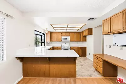 44138 Ruthron Ave, Lancaster, CA 93536 - Photo 13