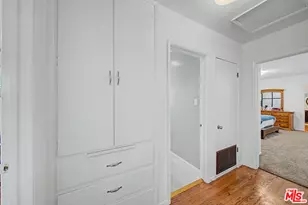 10530 Dolan Ave, Downey, CA 90241 - Photo 13