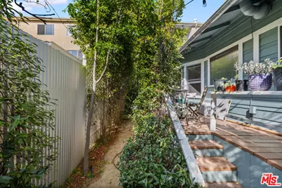 1124 12th St, Santa Monica, CA 90403 - Photo 27