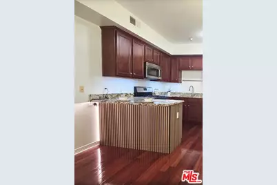 1025 Dewey Ave #205, Los Angeles, CA 90006 - Photo 3