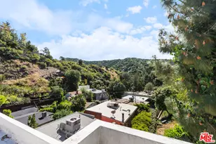 9976 Westwanda Dr, Beverly Hills, CA 90210 - Photo 21