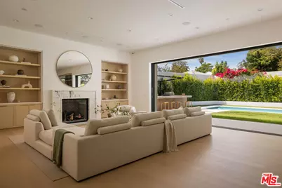 12041 Coyne St, Los Angeles, CA 90049 - Photo 9