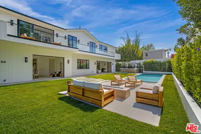 12041 Coyne St, Los Angeles, CA 90049 - Photo 17