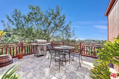2541 Canyon Oak Dr, Los Angeles, CA 90068 - Photo 25