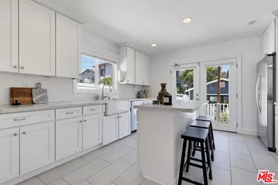 662 N Dillon St, Los Angeles, CA 90026 - Photo 11