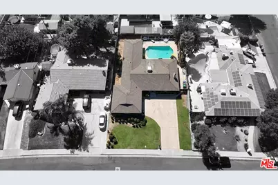 3774 Dalehurst Dr, Bakersfield, CA 93306 - Photo 35