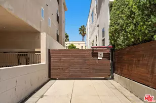 8547 Cashio St, Los Angeles, CA 90035 - Photo 29