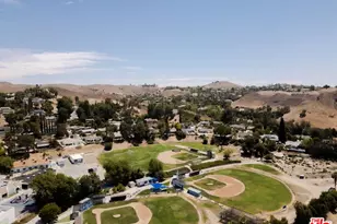 5703 Parkmor Rd, Calabasas, CA 91302 - Photo 41