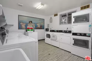 5845 Doverwood Dr, Culver City, CA 90230 - Photo 27