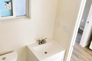 15905 Enadia Way, Los Angeles, CA 91406 - Photo 35