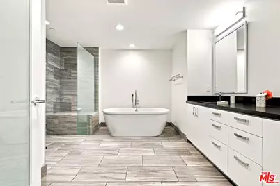 4240 Laurel Canyon Blvd #305, Studio City, CA 91604 - Photo 19
