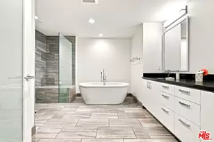 4240 Laurel Canyon Blvd, Studio City, CA 91604 - Photo 19