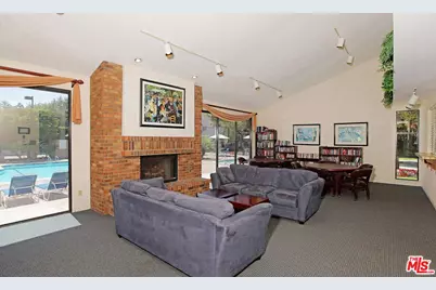 8515 Falmouth Ave #209, Los Angeles, CA 90293 - Photo 27