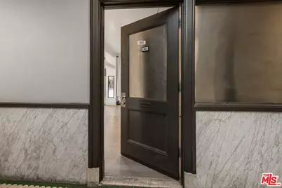 215 W 7th St #803, Los Angeles, CA 90014 - Photo 17