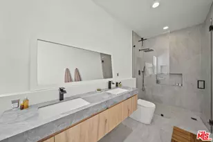 6295 Ivarene Ave, Los Angeles, CA 90068 - Photo 17