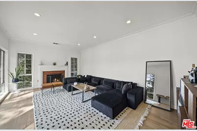 6295 Ivarene Ave, Los Angeles, CA 90068 - Photo 9