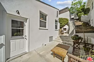 6295 Ivarene Ave, Los Angeles, CA 90068 - Photo 39