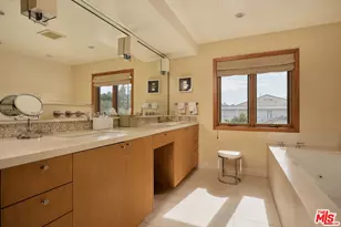 12960 San Vicente Blvd, Los Angeles, CA 90049 - Photo 21