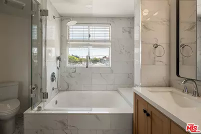 255 Main St #101, Venice, CA 90291 - Photo 11