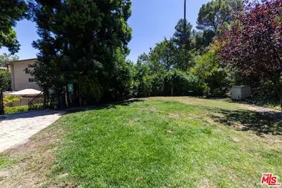 6760 Hillpark Dr #408, Los Angeles, CA 90068 - Photo 25