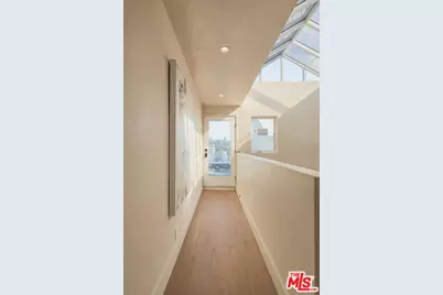 18 Voyage St, Marina del Rey, CA 90292 - Photo 43