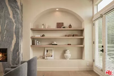 18 Voyage St, Marina del Rey, CA 90292 - Photo 5